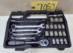 Gearwrench Professional Sae&metric Tool Set 25PCS Socket #87125. Fixed Price $54.99.