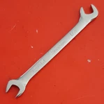 Snap-on Usa DS1516A Offset Angle Open End 15/64 X 1/4" Ignition Wrench Engraved. Fixed Price $13.43.