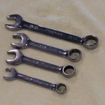 Set Of 4 Snap On Wrenches OX112B,OX116B,OX118B,OEX200B 3/8 5/8. Fixed Price $60.00.