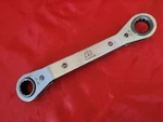 Mac ROW20222 5/8" 11/16" 12 Point Reversible Ratcheting Double Box Wrench S11. Fixed Price $13.50.