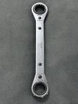 Mac Tools RWM1921-2, 19MM 21MM Ratcheting Double Box End 12-POINT Wrench. Fixed Price $21.99.