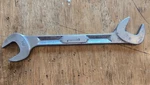 Snap-on Tools Usa 7/8" Sae 4 Way Open End Angle Head Chrome Wrench VS28B. Fixed Price $32.99.
