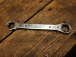 Snap-on RBM1719A 17MM 19MM 6 Point Metric Ratcheting Box Wrench 8-5/8" Usa. Fixed Price $21.00.