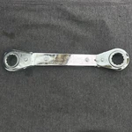 Craftsman Tools Usa 43654 5/8 11/16 Ratcheting 12 Point Offset Box Wrench. Fixed Price $10.00.