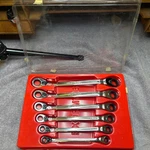 Nos Bluepoint By Snap-on BXORM706 Reversible 12PT Ratcheting Wrench Set 8-19 Mm. Fixed Price $300.00.