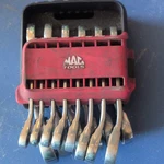 Mac Tools 14PC Reversible Ratcheting Box Wrench Set Metric/standard Red Holder. Fixed Price $180.00.