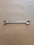 Mac Tools 5/8" 12PT Sae Chrome Combination Wrench Usa CW20R. Fixed Price $16.00.