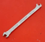 Snap-on Tools DS1010A Open Offset Midget Wrench 5/32" Usa Engraved. Fixed Price $14.83.
