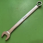 Snap-on Professional Tools Usa 6 Point Sae Size 1" Combination Wrench Mpn OSH32B. Fixed Price $47.77.