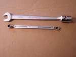 Snap 12PT 11/16" Flex Head/open End Combination Wrench FHO22A+ XV1214. Fixed Price $50.00.