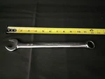 Preowned Snap-on 13/16" 12-POINT Sae Flank Drive Combo Wrench OEX26B. Fixed Price $61.99.