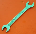 Snap-on Tools Usa 5/16" X 11/32" Double Open End Chrome Wrench J2022 Read. Fixed Price $11.43.