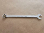 Mac Tools 12PT Extra Long Knuckle Saver Combination Wrench CLL218MMKS. Fixed Price $44.00.