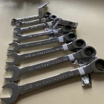 Craftsman 8PC Ratcheting 12PT Sae Combination Wrenches, 1/4MIN - 11/16MAX Cmmt. Fixed Price $58.00.