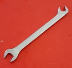 Snap-on 1/4 X 15/64" Open End Offset Ignition Wrench Usa DS1615A Engraved 324. Fixed Price $13.83.