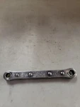 Snap-on R810S Sae 1/4" 5/16" Point Flip Ratchet Wrench. Fixed Price $14.99.