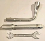 Heyco Mercedes-benz 1235810067/1235810001, Spark Plug/tire Set *bonus Wrench. Fixed Price $13.95.
