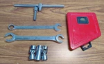 130397 Mac Tools Lot Wrenches, Swivels, Screw Extractor Set *pre Owned*. Fixed Price $85.00.