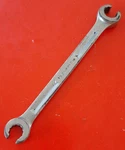 Snap-on Tools Usa 12PT Point RXH1618 1/2" 9/16" Flare Nut Line Wrench. Fixed Price $18.83.
