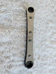 Snap R1011C 5/16" 11/32" 12 Point Ratcheting Box Wrench Usa Good Condition. Fixed Price $16.50.