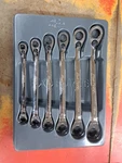 Blue-point Bxorm 25 Offset Reversible 12PT Ratcheting Box Wrench 9-18 Mm. Fixed Price $239.95.