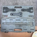 Lisle 43300 Pneumatic Fan Clutch Wrench Set. Fixed Price $55.21.