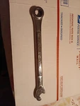 Craftsman Wrench Ratcheting Box End/ Open Speed 17MM Size 43470 Va Series. Fixed Price $32.99.