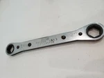 Snap On Tools R2022S 5/8" 11/16" Ratcheting Box Wrench. Fixed Price $29.00.