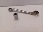 Snap On Tool Lot Of -- 11/32 Socket & 9/16-5/8 Box End Wrench Used Free Ship. Fixed Price $12.99.