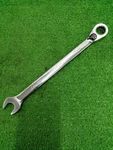 Snap-on Tools 12 Point 17MM Metric Flank Drive Ratcheting Combo Wrench Set Soexr. Fixed Price $110.00.