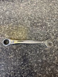 Mac Tools 5/8 In Precision Torque Reversible Ratchet Wrench. Fixed Price $25.00.