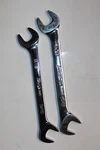 Snap-on Tools 5/8" & 9/16" Sae Four-way Angle Head Open-end Wrench Set 2PC Usa. Fixed Price $65.00.