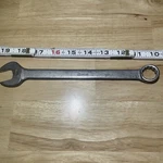 Snap-on Tools GOEX22 11/16" Sae Standard Length Combination Industrial Wrench. Fixed Price $13.99.