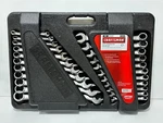 Nos Craftsman Usa 46937 32PC Metric Sae Combination Wrench Set Hard Case. Fixed Price $379.99.