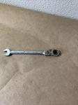 Kobalt Sae 5/16 12PT Locking Flex Combination Ratchet Wrench Weld Swivel. Fixed Price $6.00.
