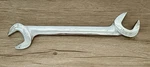 Snap-on Tools Usa 5/16" Sae Way Open-end Angle Head Chrome Wrench VS42. Fixed Price $129.98.